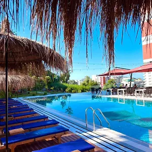 Hotel Olivia's Hill, Kryemedhej